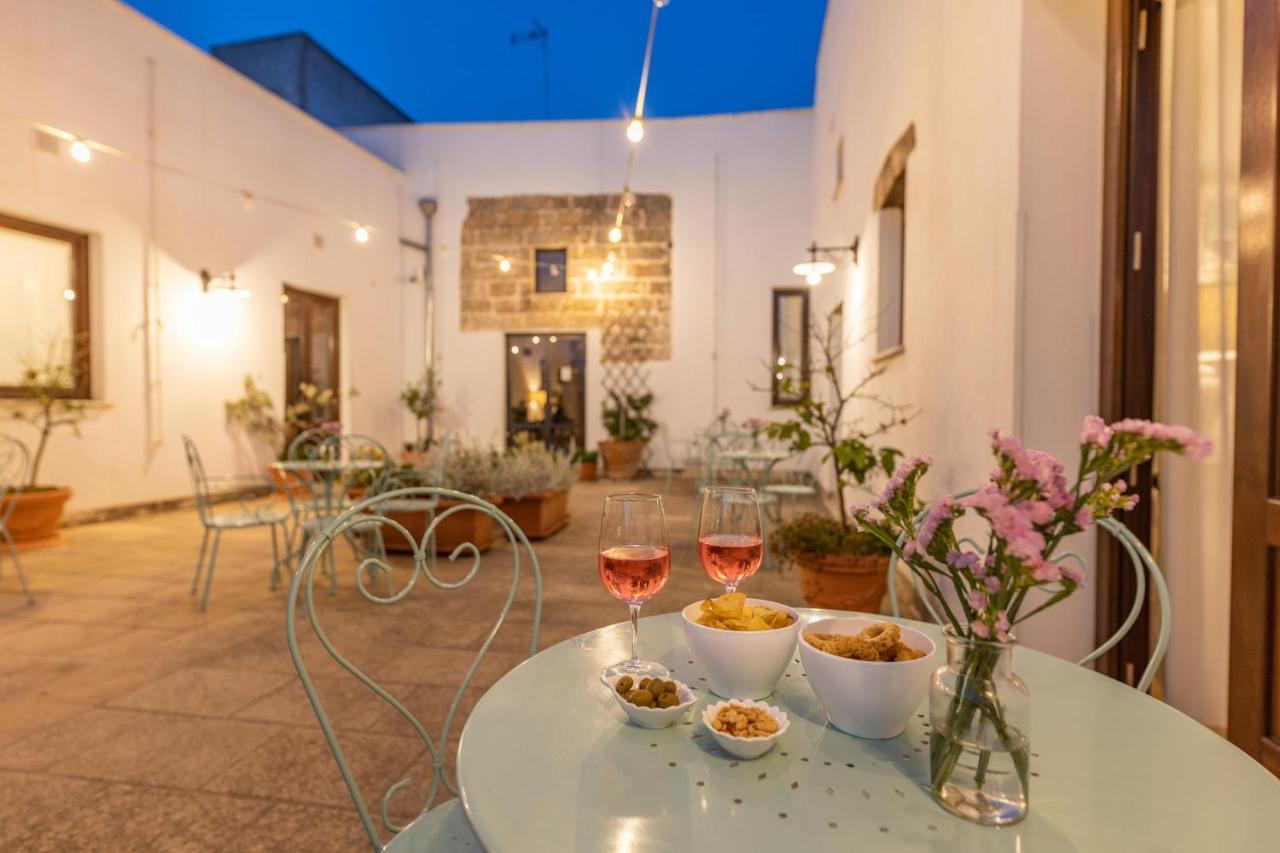 Courtyard With Pool Villa Racale Bagian luar foto