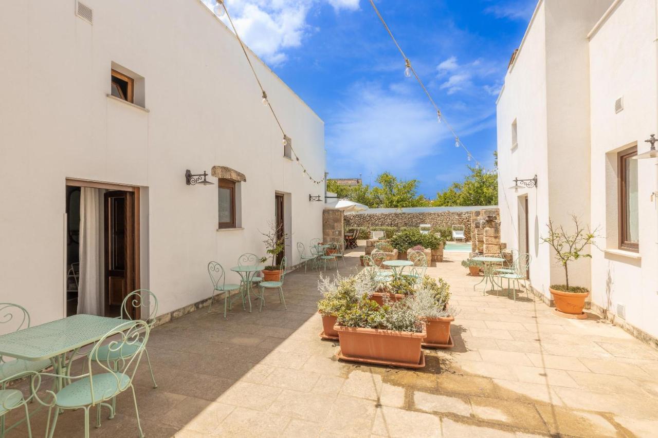 Courtyard With Pool Villa Racale Bagian luar foto