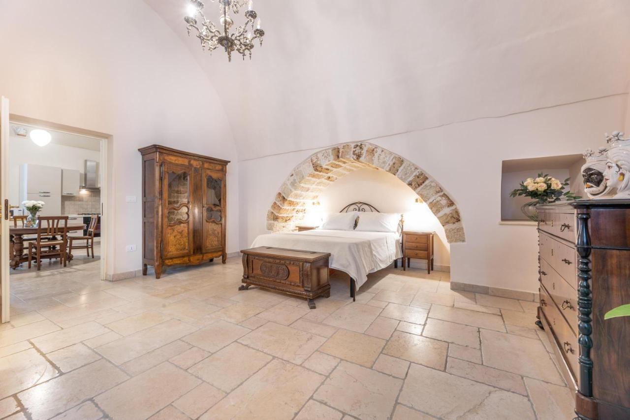 Courtyard With Pool Villa Racale Bagian luar foto