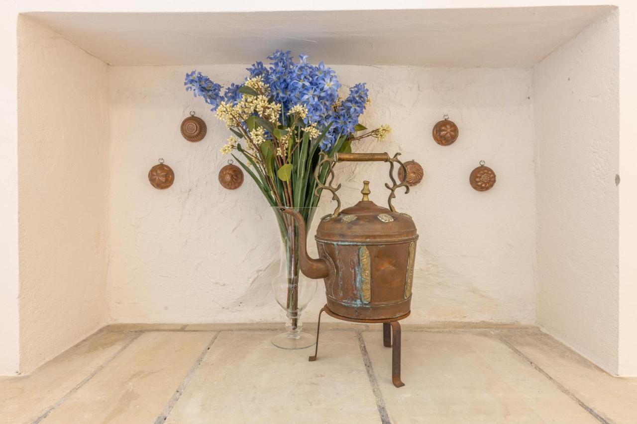Courtyard With Pool Villa Racale Bagian luar foto